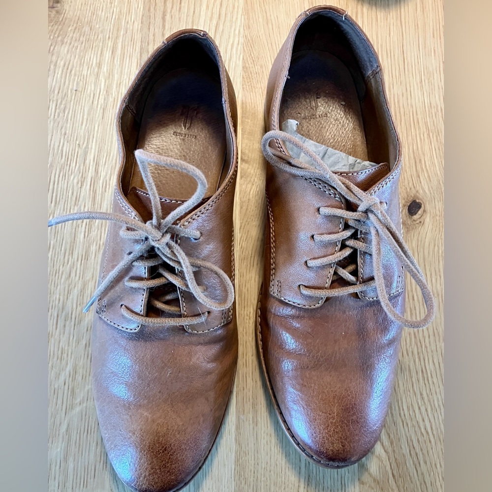 FRYE Anna Oxfords size 8